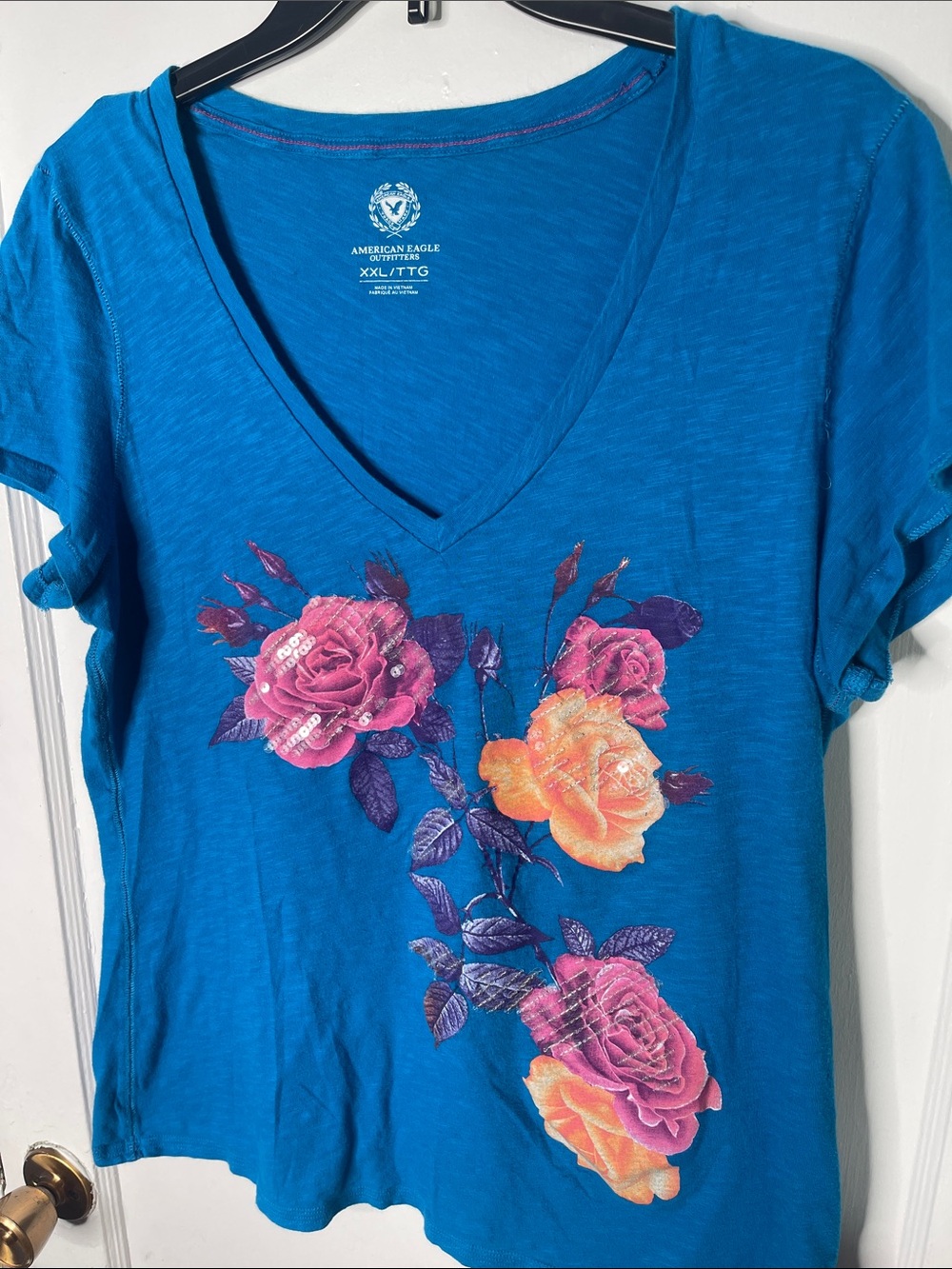 American Eagle XXL Tee Top Shirt Vneck Teal Roses Sequins Cotton 2000s Vtg